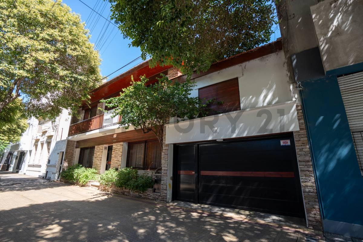 Casa en venta en La Plata de 3 Dormitorios — foto 1