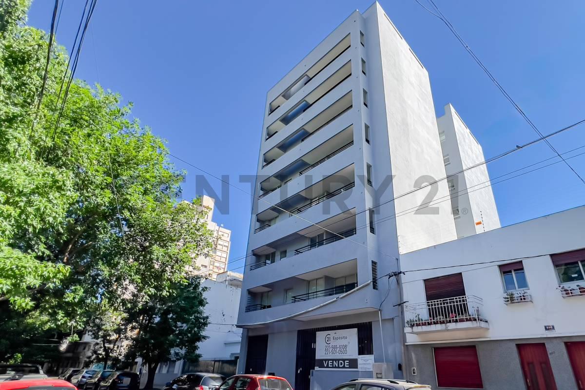 Departamento de 1 dormitorio en edificio de categoría con amenities – 4º y 5º piso al contrafrente, — foto 1
