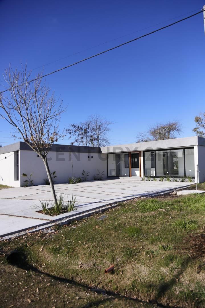 Casa en venta en planta baja barrio cerrado LAS CAROLINAS — foto 1