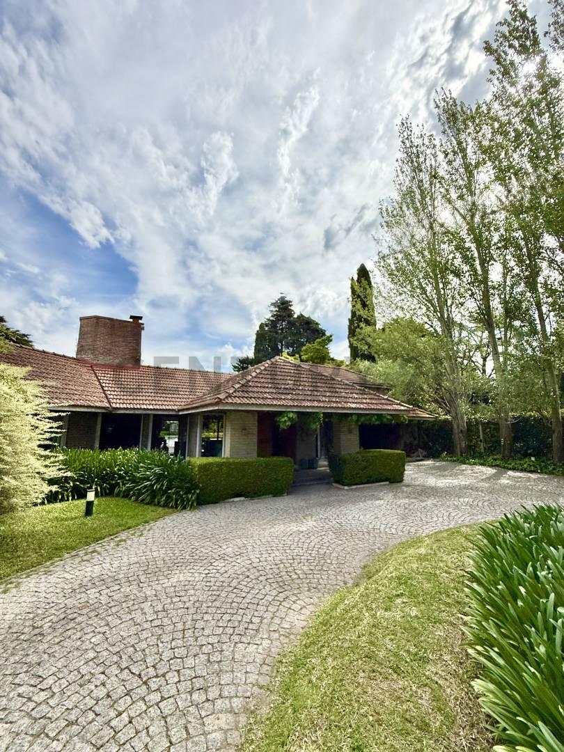 Casa en Venta Gonnet — foto 1