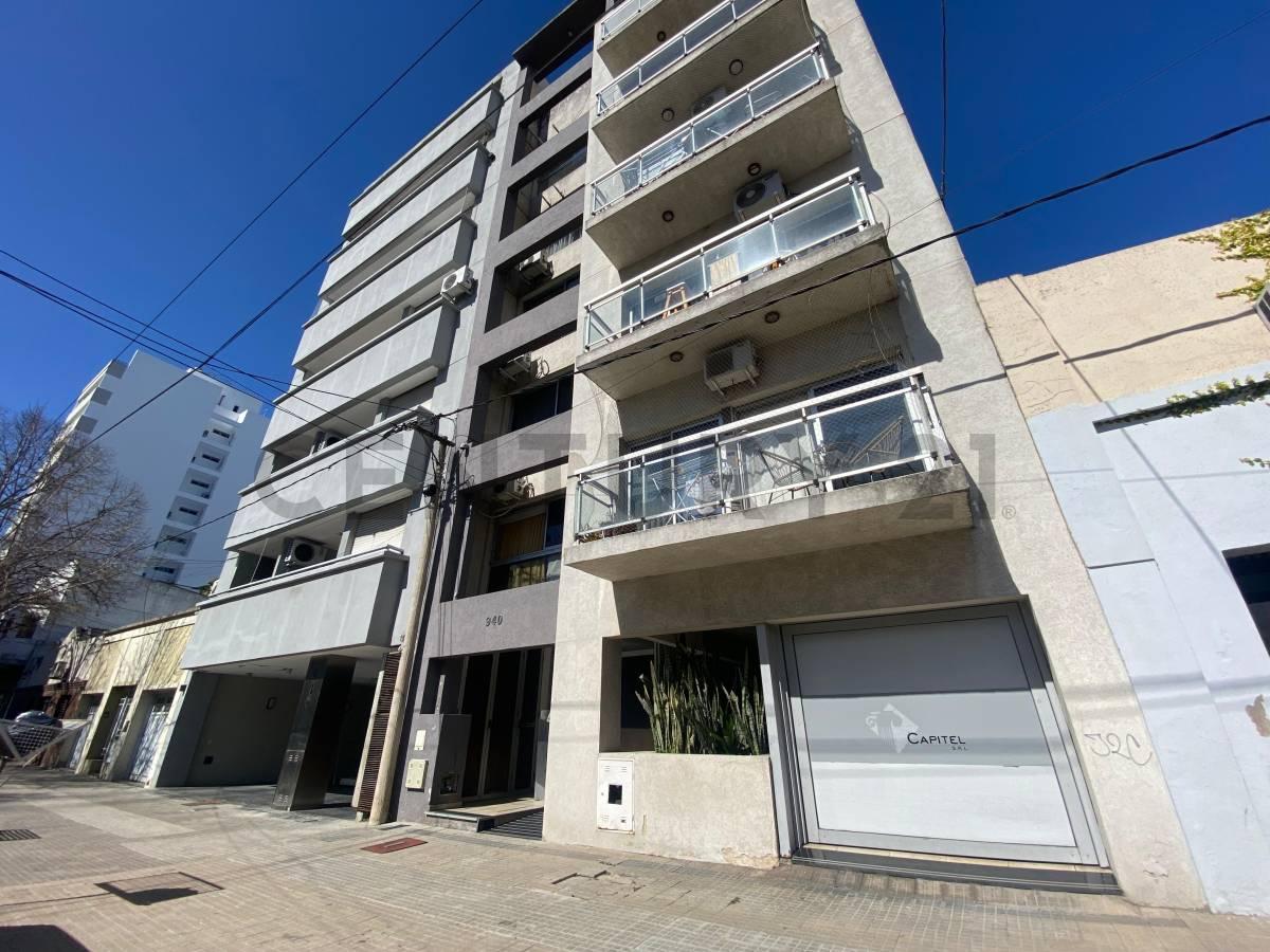 Departamento en Venta de Dos dormitorios con cochera y Patio- La Plata — foto 1