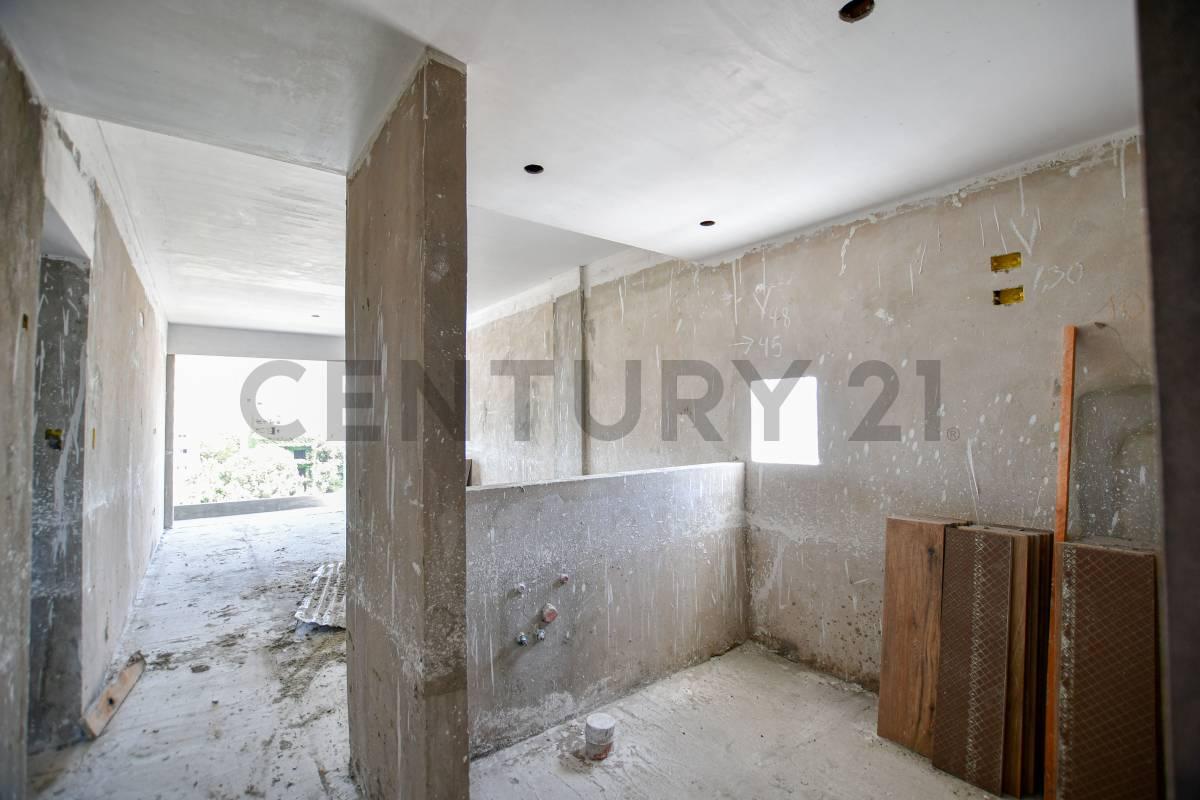 SEMIPISO DE DOS DORMITORIOS EN VENTA EN LA PLATA — foto 1