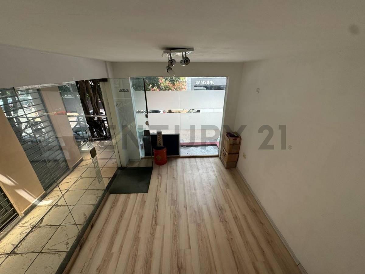 Local Comercial en Venta en La Plata - calle 8 — foto 1