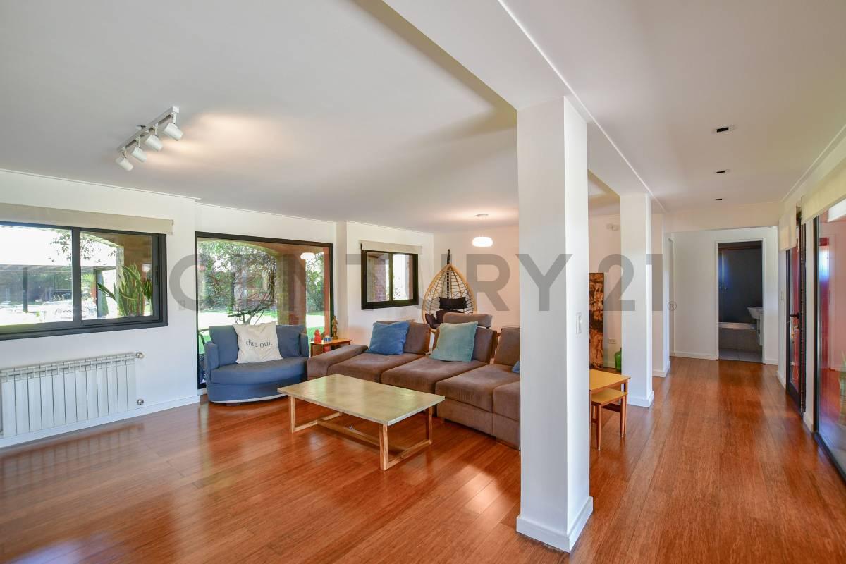 CASA EN VENTA EN CITY BELL — foto 1