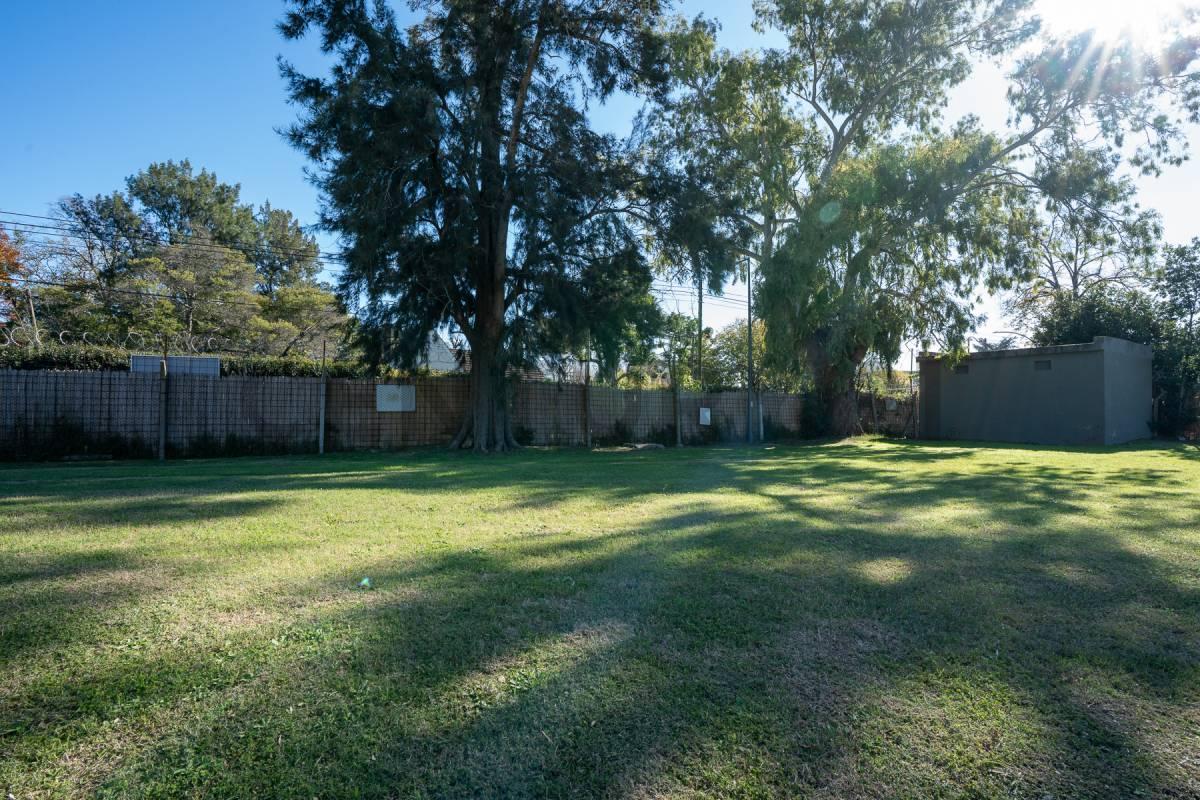 LOTE EN VENTA BARRIO PRIVADO EN VILLA ELISA — foto 1