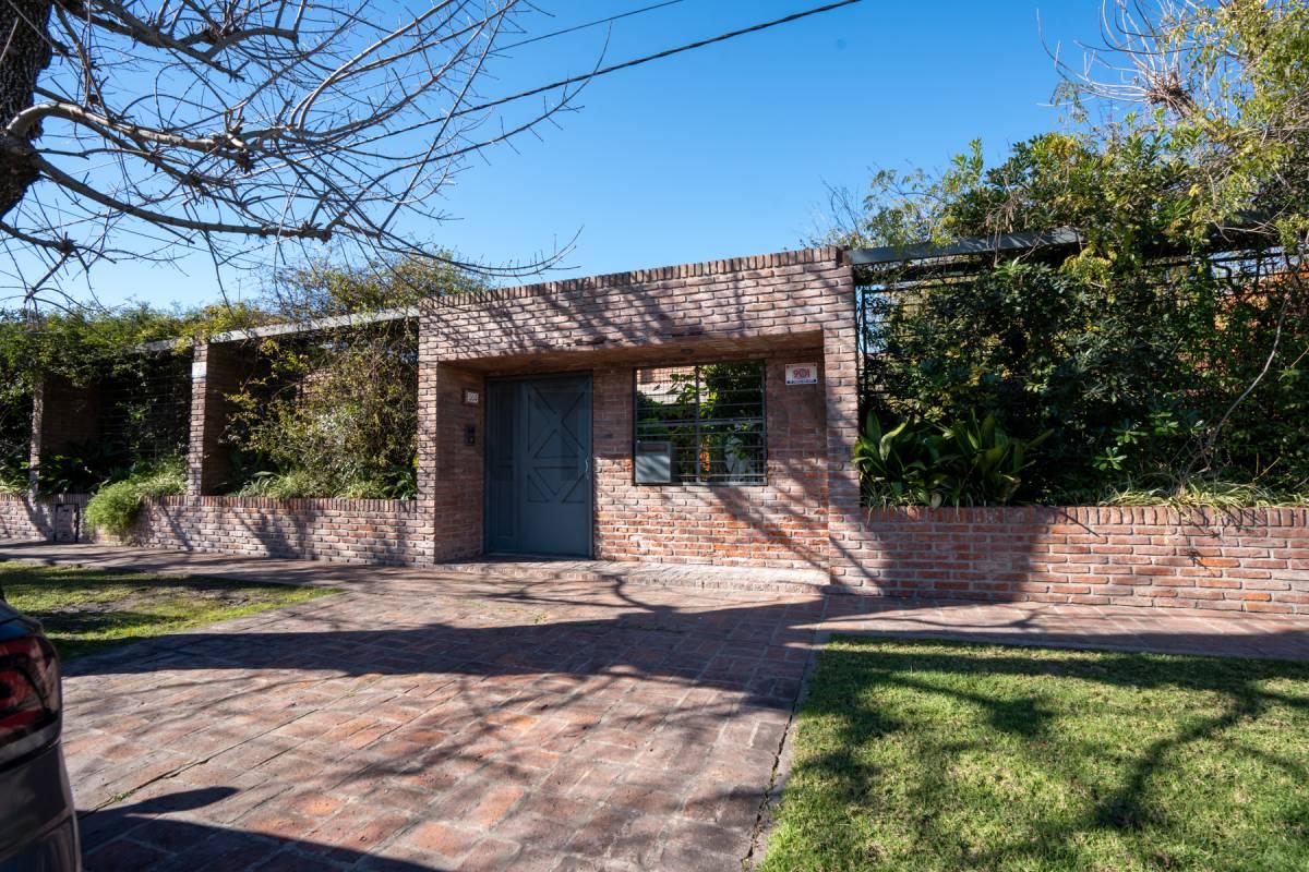 Casa en venta en City Bell — foto 1
