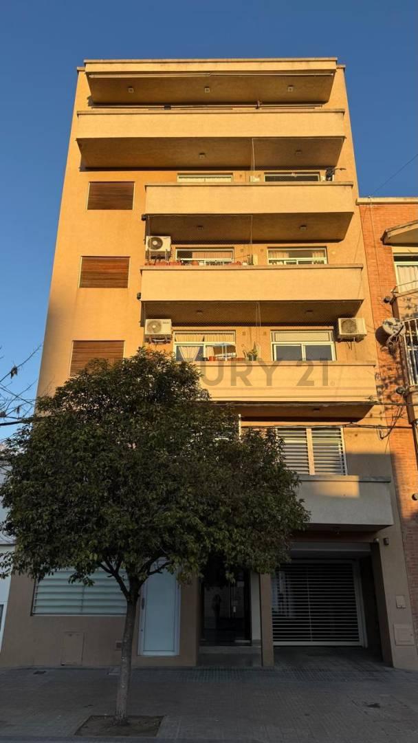Departamento de 1 dormitorio en venta | Calle 65 e/ 2 y 3 – La Plata — foto 1