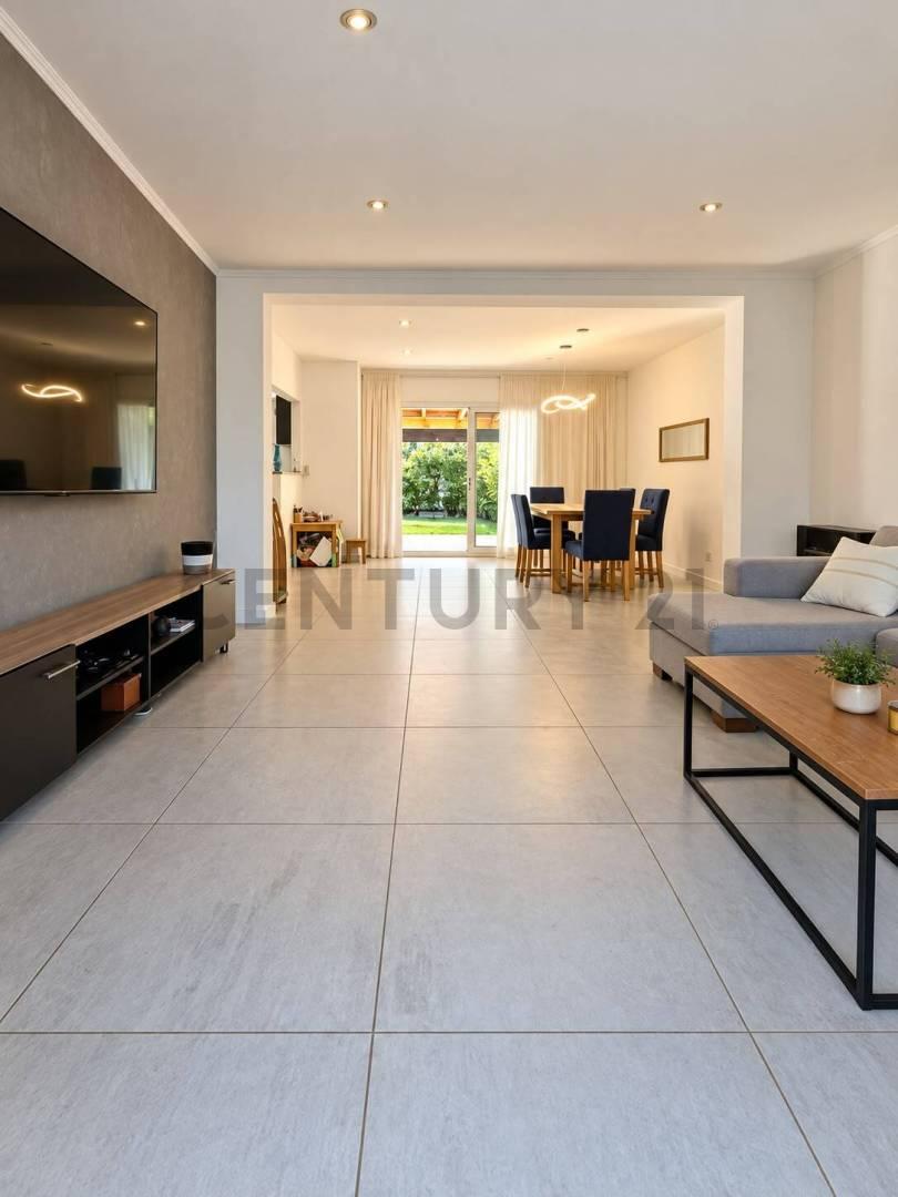 Venta casa 3 ambientes con parque y pileta, Barrio Montecarlo, Pilar — foto 1