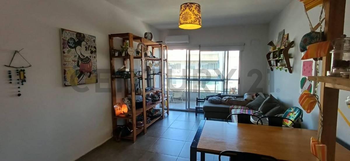 VENTA DEPARTAMENTO SEMIPISO 3 AMBIENTES Y COCHERA CUBIERTA - TIGRE CENTRO — foto 1
