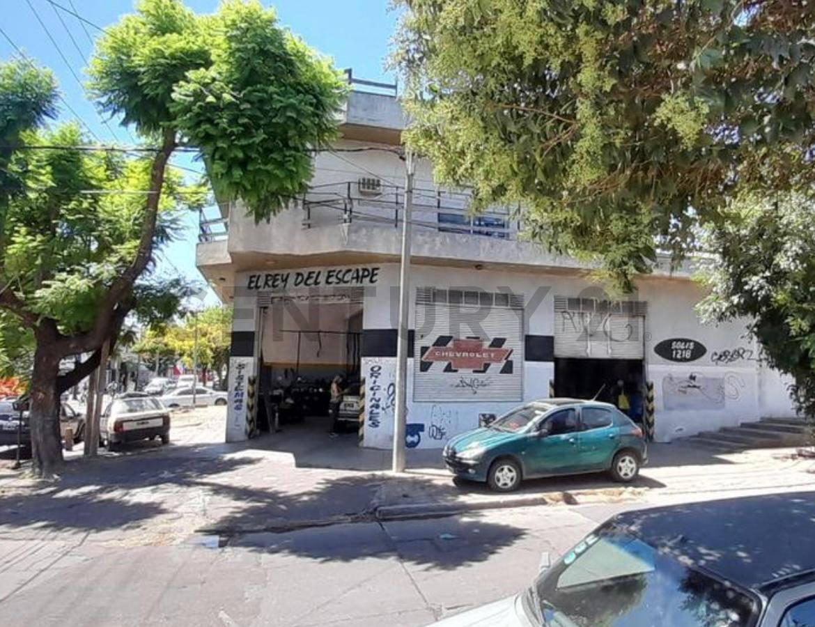 VENTA LOCAL COMERCIAL + DEPARTAMENTO DE 4 AMBIENTES EN UBICACION ESTRATEGICA — foto 1