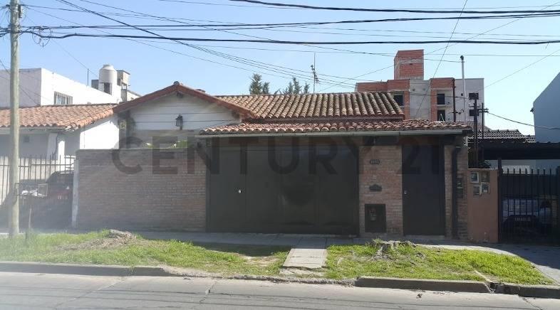 VENTA CASA 3 AMBIENTES MARTIN CORONADO PILETA PATIO — foto 1