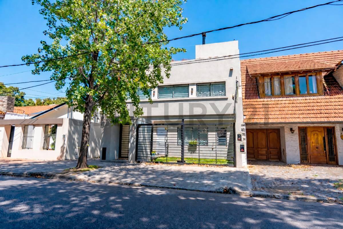 VENTA TRIPLEX 4 AMBIENTES A ESTRENAR CASTELAR — foto 1