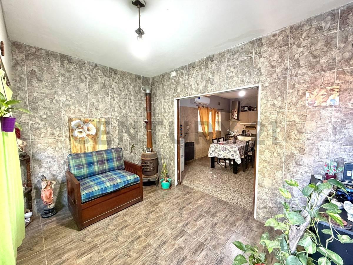 Venta Casa 5 Ambientes Multifamiliar con 2 Viviendas, Garage, Jardín y Terraza – 285 m² – Malargüe 5 — foto 1