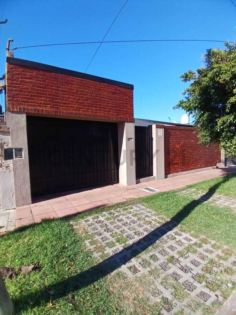 VENTA CASA ITUZAINGO NORTE 5 AMBIENTES CON PILETA — foto 1