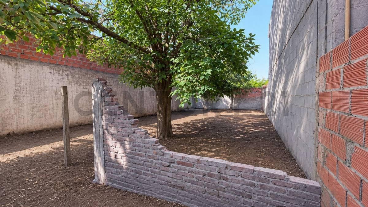 Venta de lote de 311 m² en Villa Udaondo – Gran oportunidad de inversión sobre Federico Leloir — foto 1