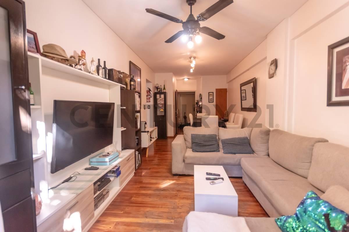 EXCELENTE DEPARTAMENTO DE 4 AMBIENTES CON BALCÓN AL FRENTE Y ORIENTACION NORTE EN ZONA RESIDENCIAL D — foto 1