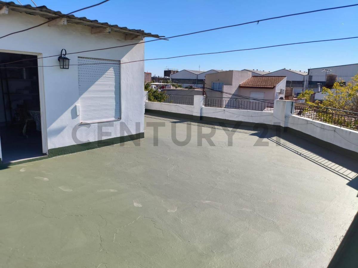 VENTA PH 4 AMB C/ TERRAZA - CASEROS - APTO CREDITO — foto 1