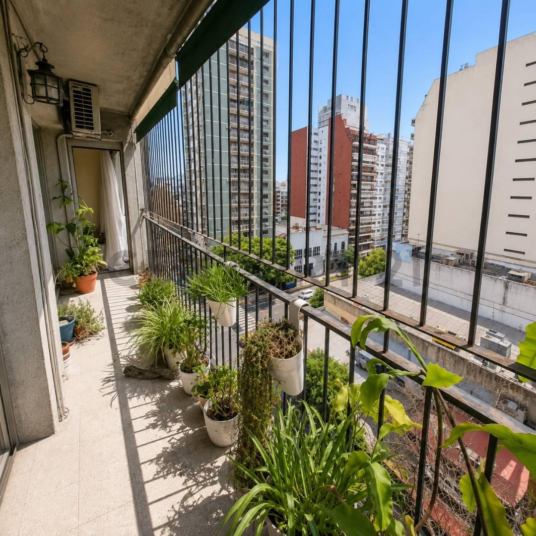 VENTA- PERMUTA AMPLIO 3 AMBIENTES CON DEPENDENCIA Y BALCÓN CORRIDO – 8.º PISO AL FRENTE – VILLA CRES — foto 1