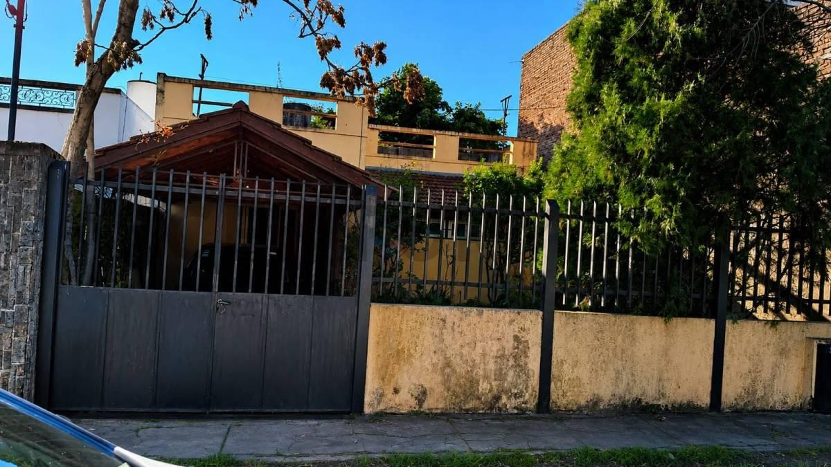 VENTA-PERMUTA EXCELENTE LOTE DE 400 METROS EN CASEROS — foto 1