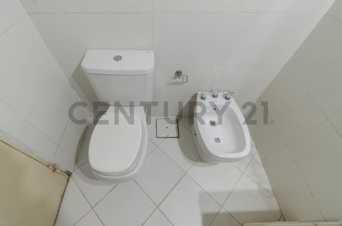 Venta casa 3 ambientes con fondo y cochera - Villa Ballester — foto 1