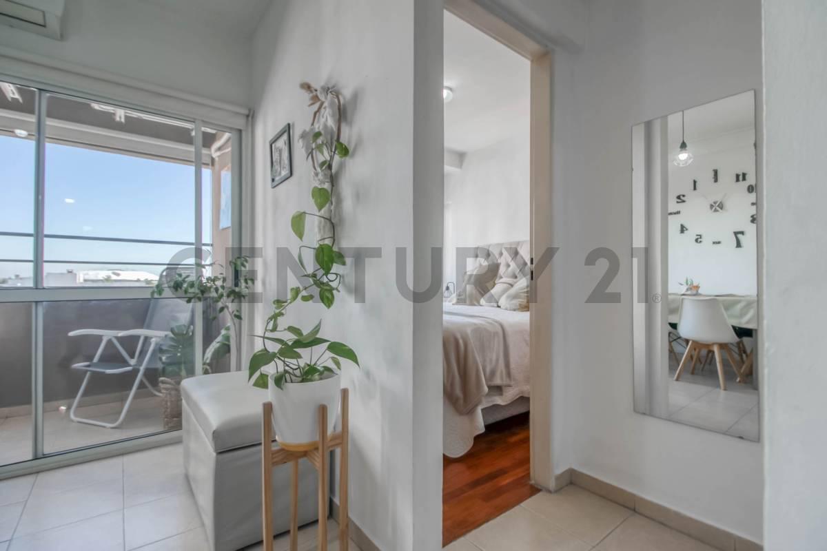 Departamento en venta de un dormitorio con cochera cubierta — foto 1