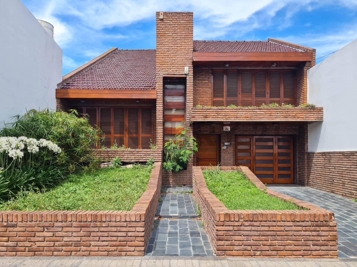 casa de 3 dormitorios en venta en 14 e 39 y 40 — foto 1