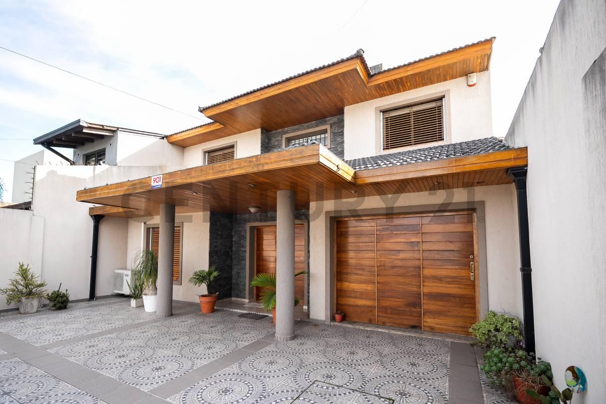 VENTA DE CASA DE 4 DORMITORIOS EN LA PLATA — foto 1