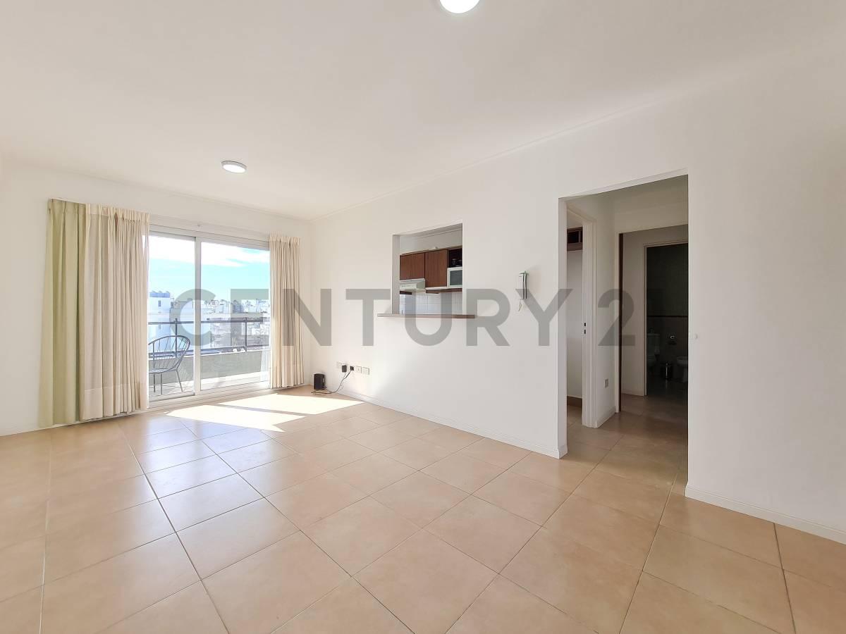 Departamento en venta de un dormitorio con cochera en La Plata — foto 1