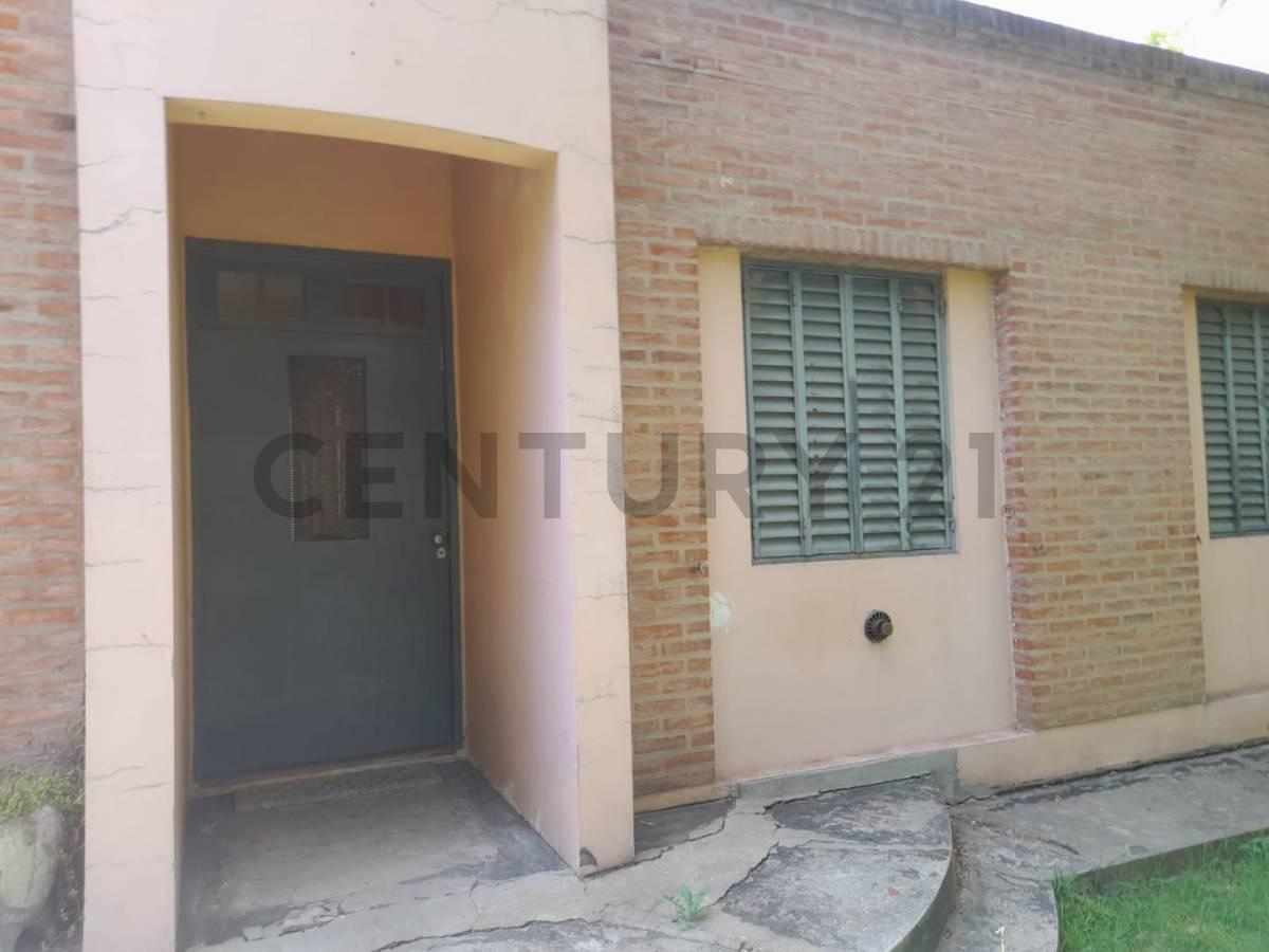Venta de Casa 5 AMBIENTES 3 DORMITORIOS | calle 33 e/ 140 y 141 | San carlos - la plata — foto 1