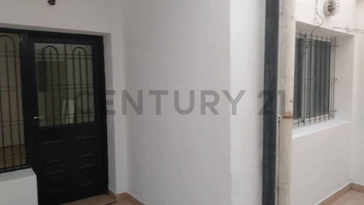 Departamentos en venta en La Plata con locales — foto 1