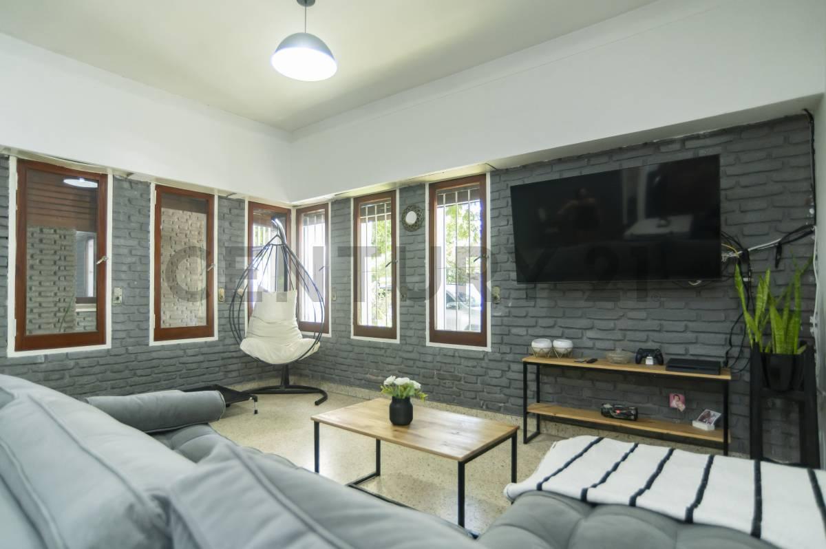Departamento en venta en La Plata de dos dormitorios y cochera — foto 1