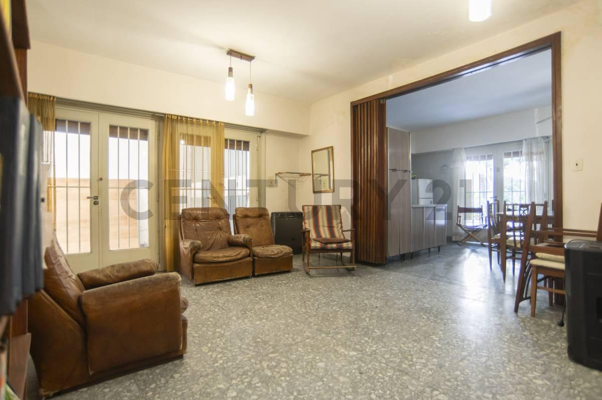 venta casa 3 dormitorios la plata — foto 1