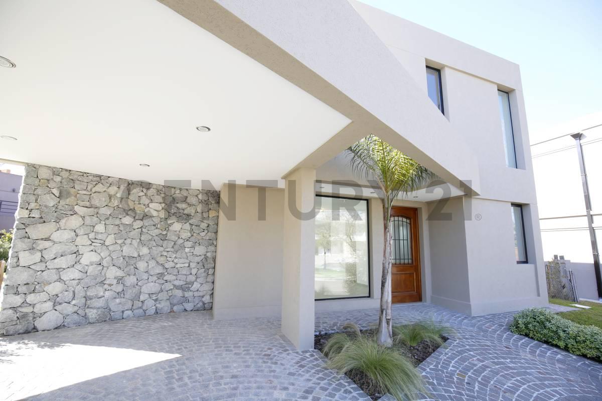 CASA EN VENTA EN FINCAS DE HUDSON — foto 1