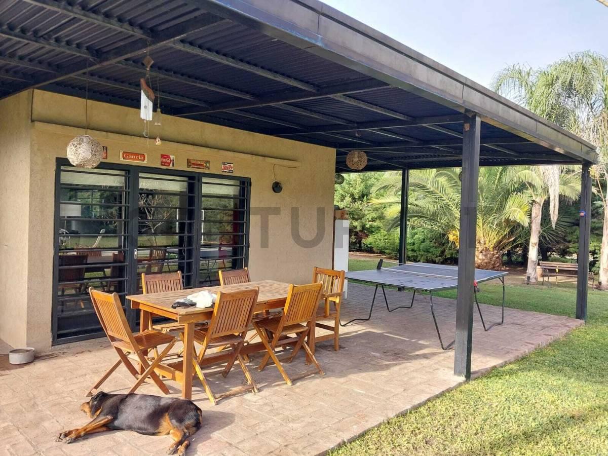 CASA EN VENTA EN GORINA DE TRES DORMITORIOS — foto 1
