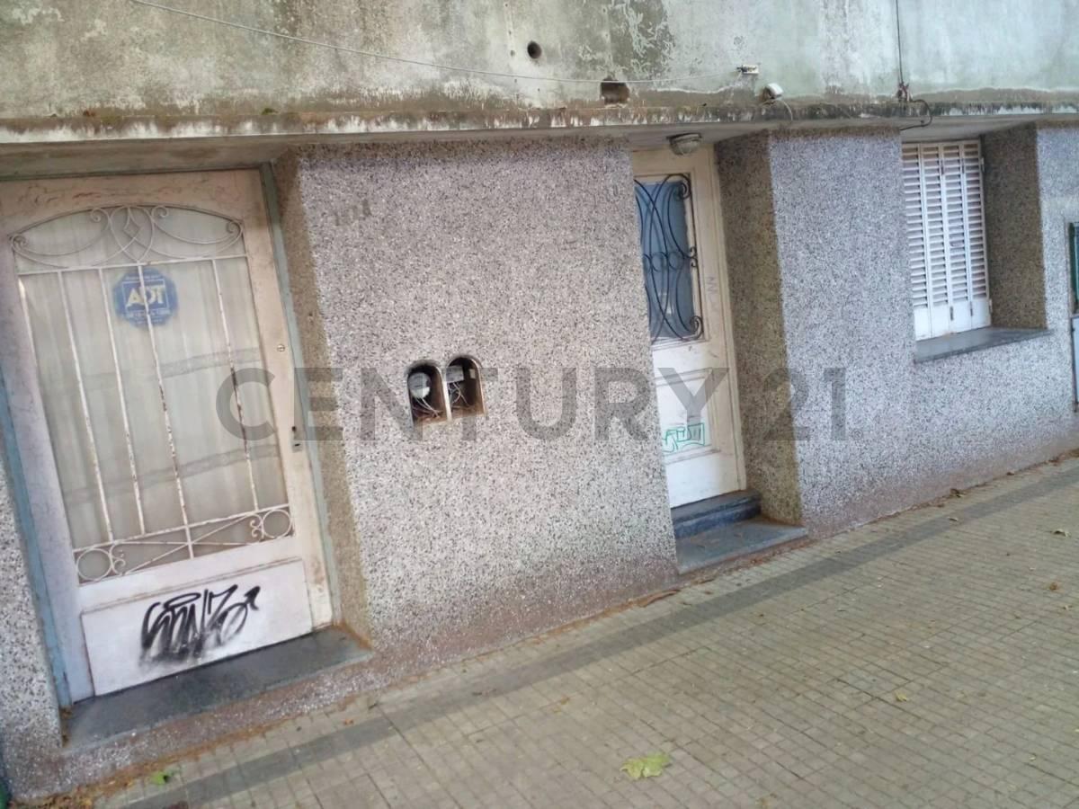 9 entre 63 y 64 PH mas departamento en venta La Plata — foto 1