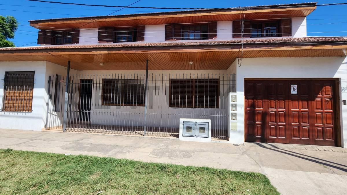 CASA EN VENTA EN LA PLATA (EN BLOQUE, DE 6 DORMITORIOS) — foto 1