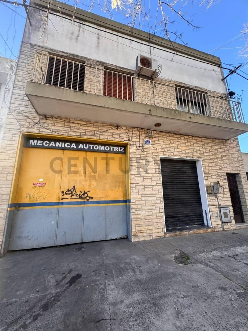 33 entre 9 y 10 Taller Mecanico + Local + Departamentos en venta La Plata — foto 1
