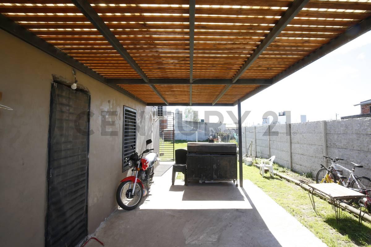 Casa en venta La Plata (dos dormitorios) — foto 1