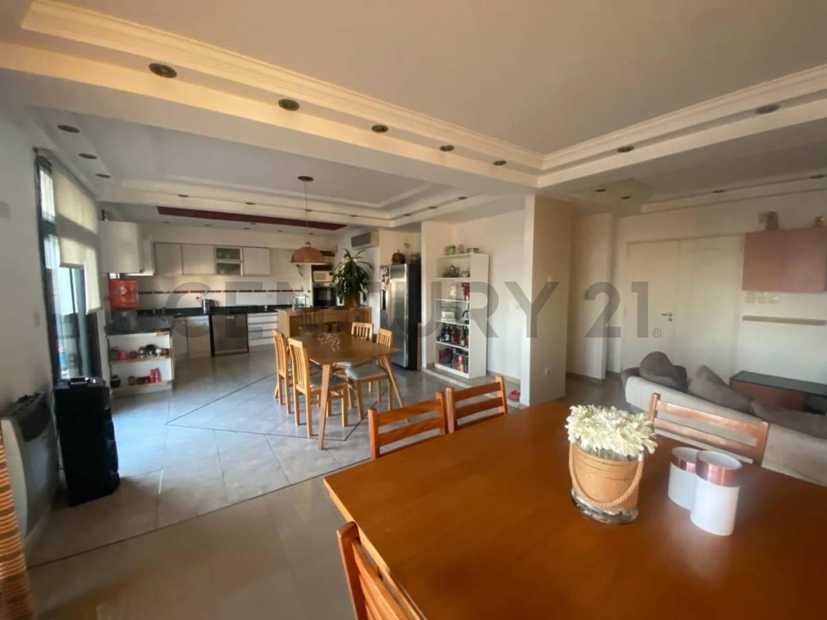 VENTA DEPARTAMENTO | 3 Dormitorios | Terraza propia + Cochera |Calle 25 e/ 58 y 59 | La Plata — foto 1