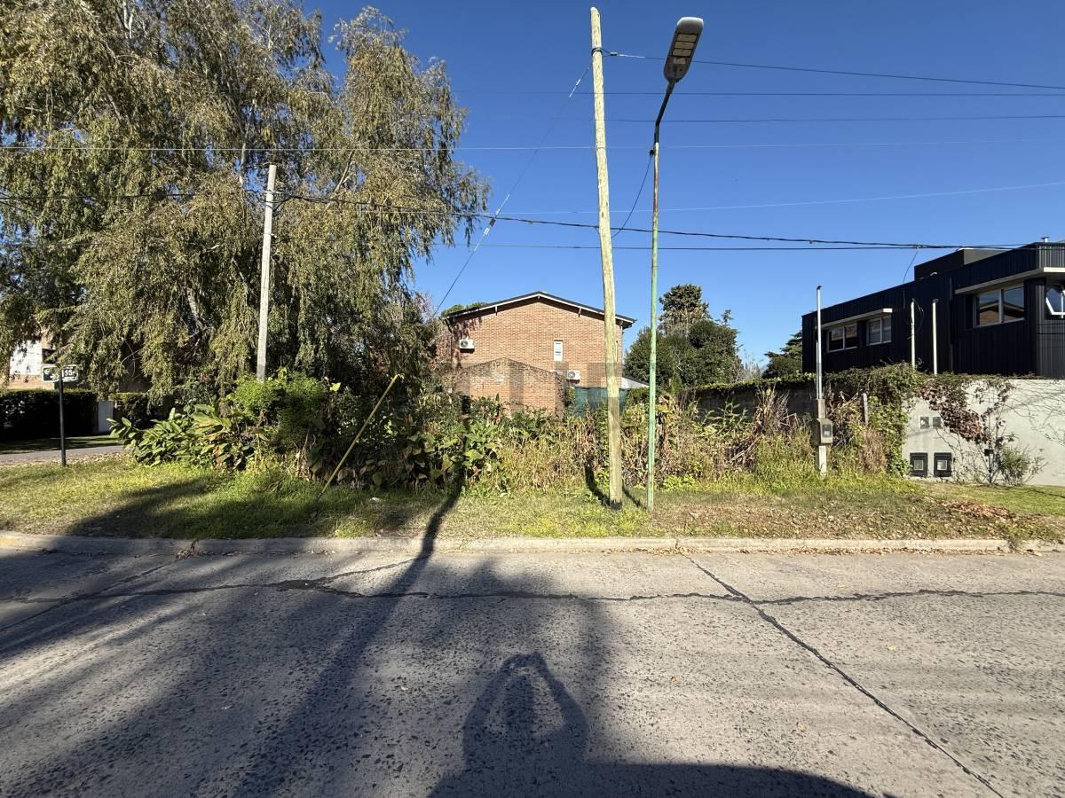 Terreno en Venta 15bis y 490 — foto 1