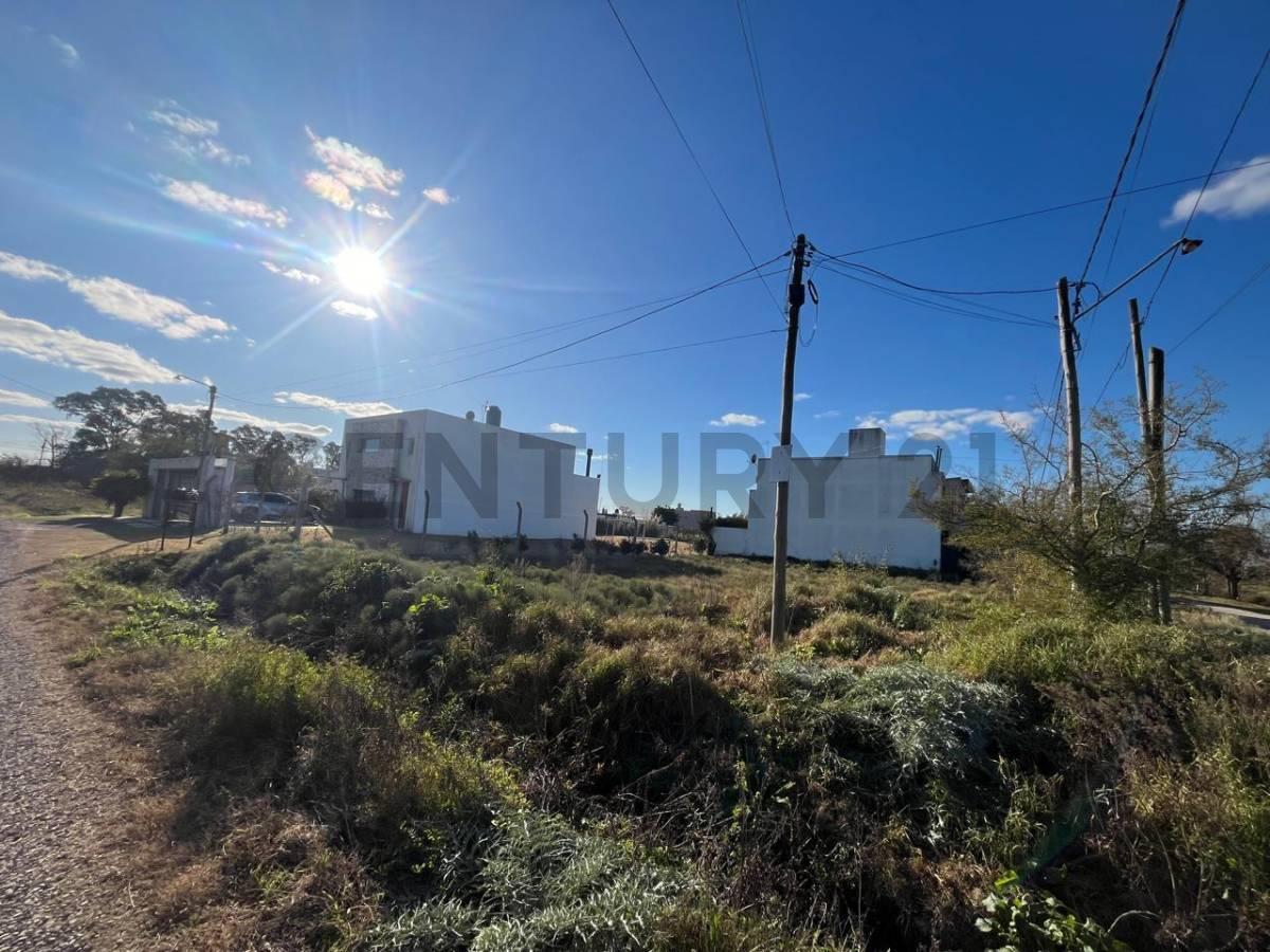 Lote en venta en City Bell, La Plata — foto 1