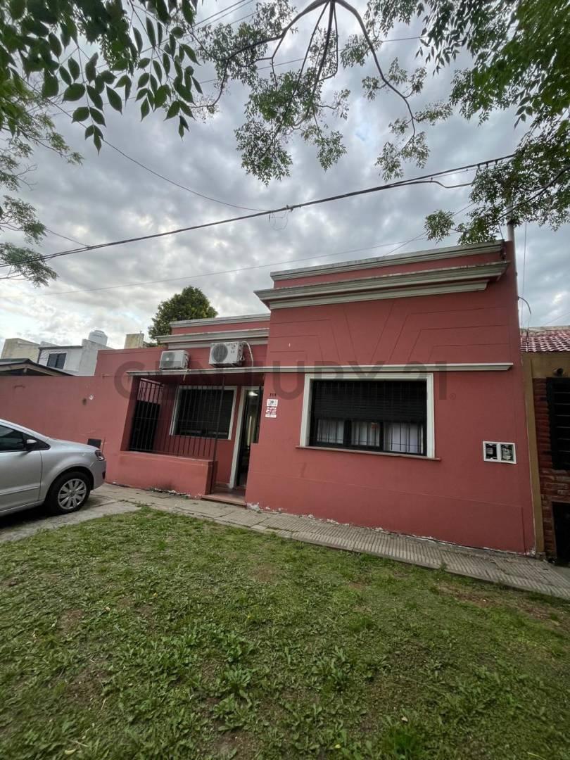Casa en venta 3 dormitorios en Villa Elvira, La Plata — foto 1