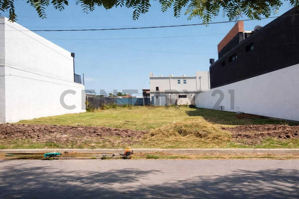LOTE TERRENO EN VENTA EN LA PLATA JOSE HERNANDEZ DON CARLOS II — foto 1
