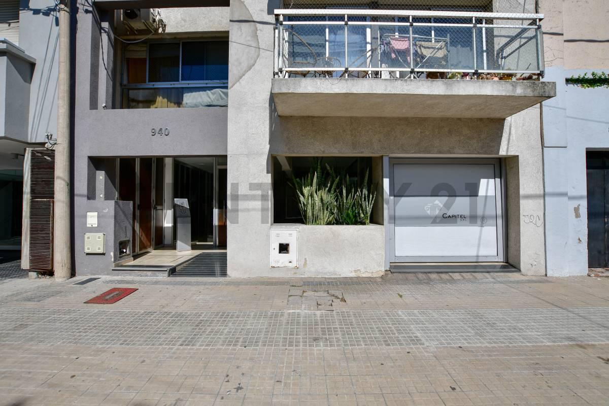 Departamento en venta en La Plata de 2 dormitorios cochera patio — foto 1