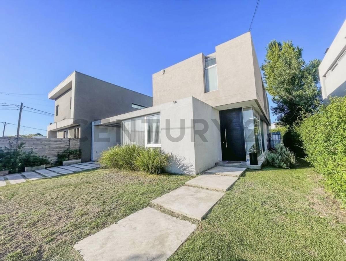 CASA EN VENTA EN CITY BELL EL QUIMILAR DE 4 DORMITORIOS — foto 1