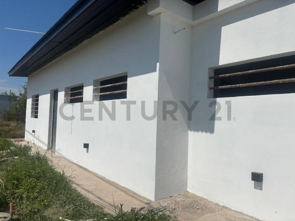 CASA EN VENTA EN GONNET A TERMINAR - CON PARQUE - 2 DORMITORIOS - VILLA CASTELLS — foto 1