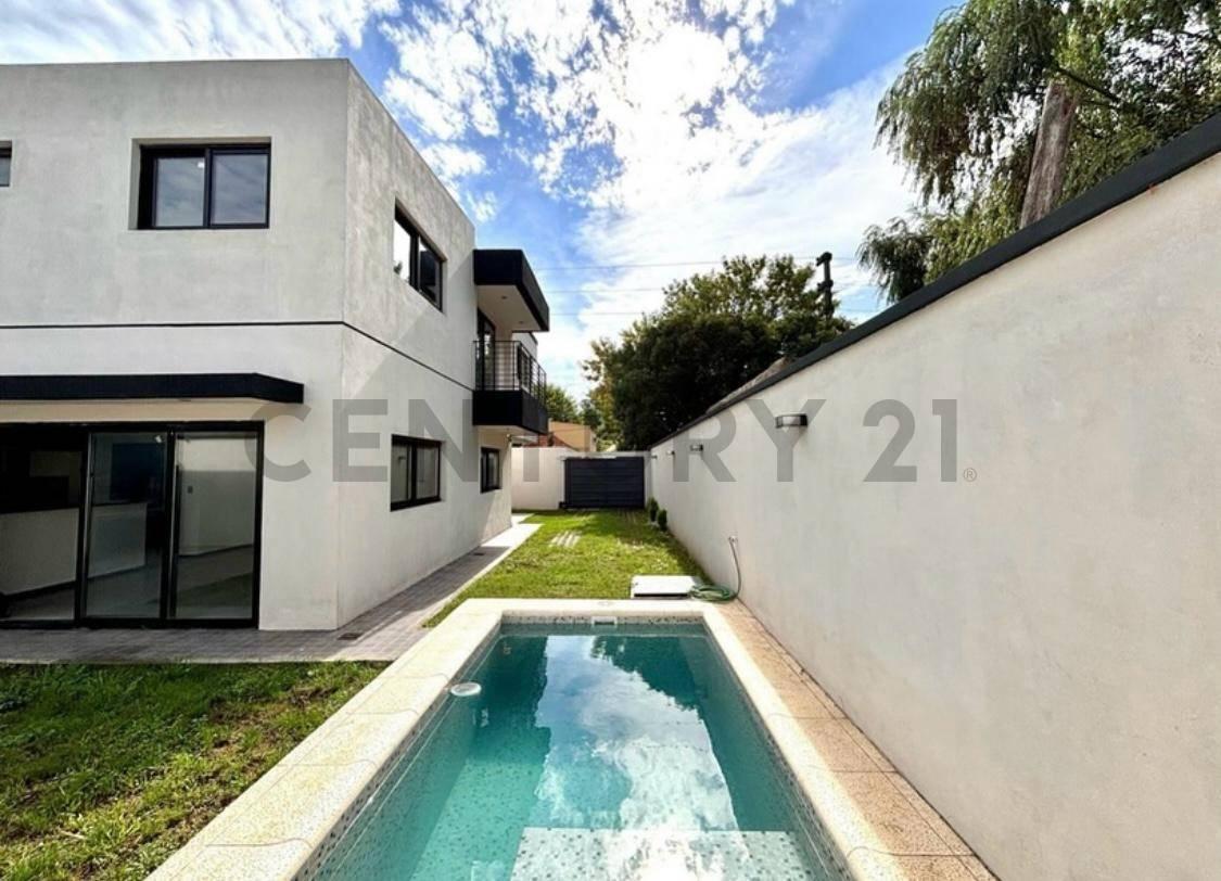 CASA EN VENTA EN CITY BELL — foto 1