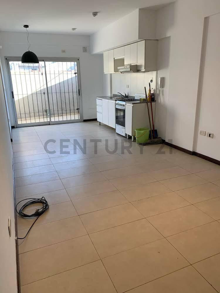 Venta Departamento 2 ambientes en Bernal — foto 1