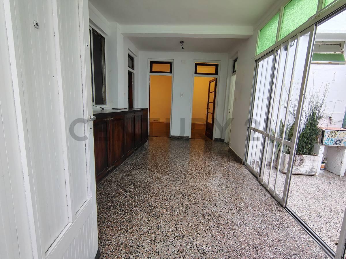 CASA EN PH EN VENTA EN LA PLATA TRES DORMITORIOS CON PATIO Y TERRAZA — foto 1