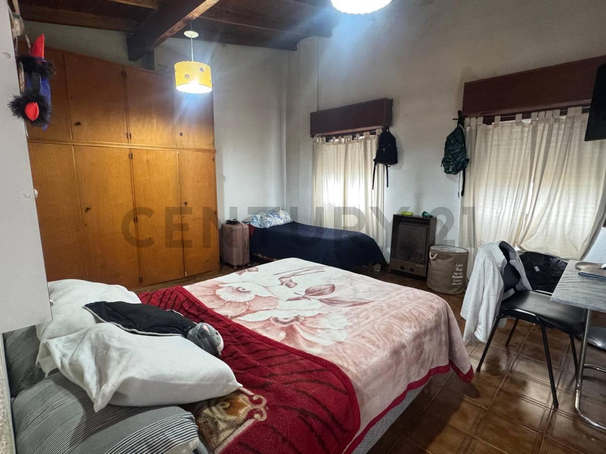 Departamento en venta en La Plata con patio — foto 1